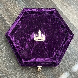 Jeffree Star BLOOD LUST palette